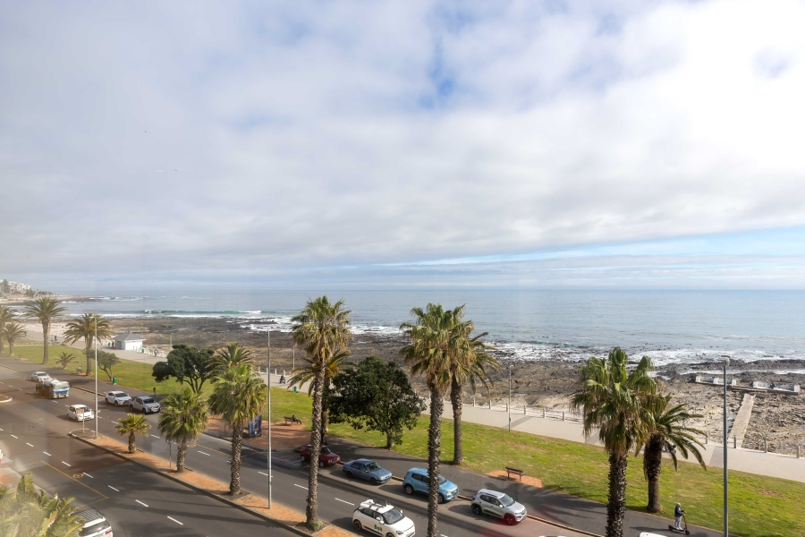 To Let 2 Bedroom Property for Rent in Sea Point Western Cape